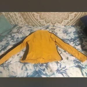 Never worn it and actual kill bill suit.